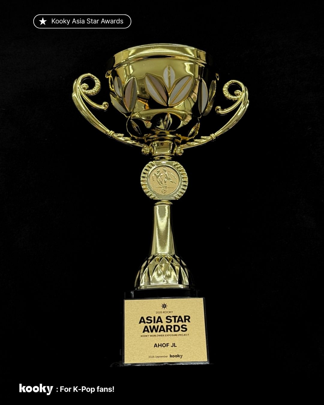 2025 Kooky Asia Star Awards trophy presented to JL